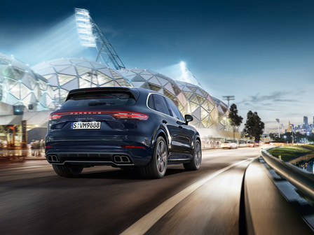 The new Cayenne Turbo. Sports car for five.
